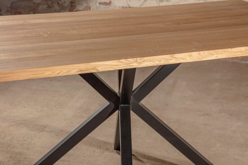 Stół dębowy na metalowych nogach DOMUM • VratislaviaMeble